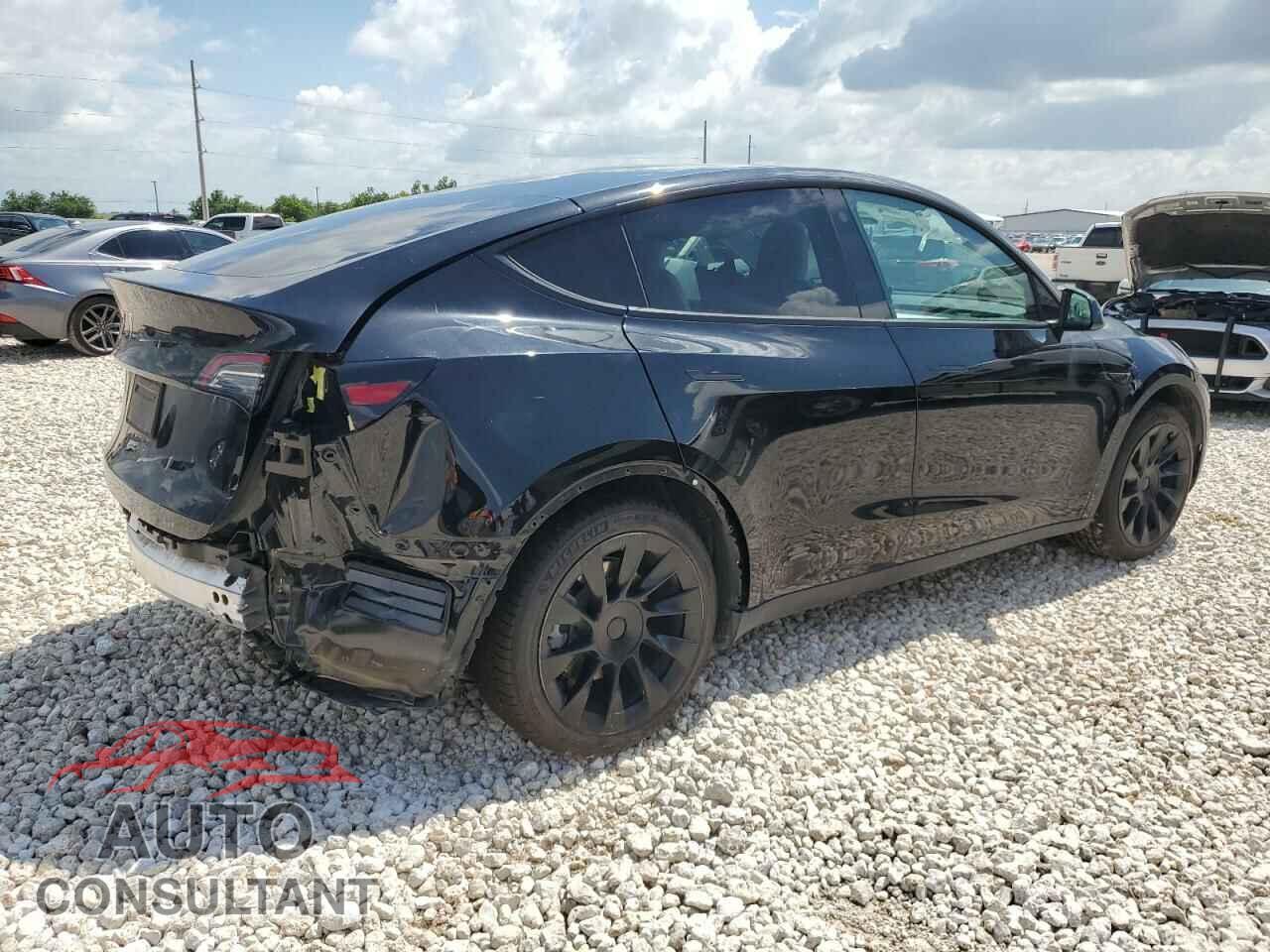 TESLA MODEL Y 2021 - 5YJYGAED7MF181363