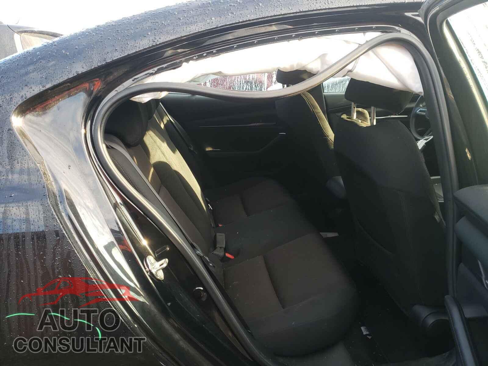 MAZDA 3 2019 - 3MZBPABL2KM112037