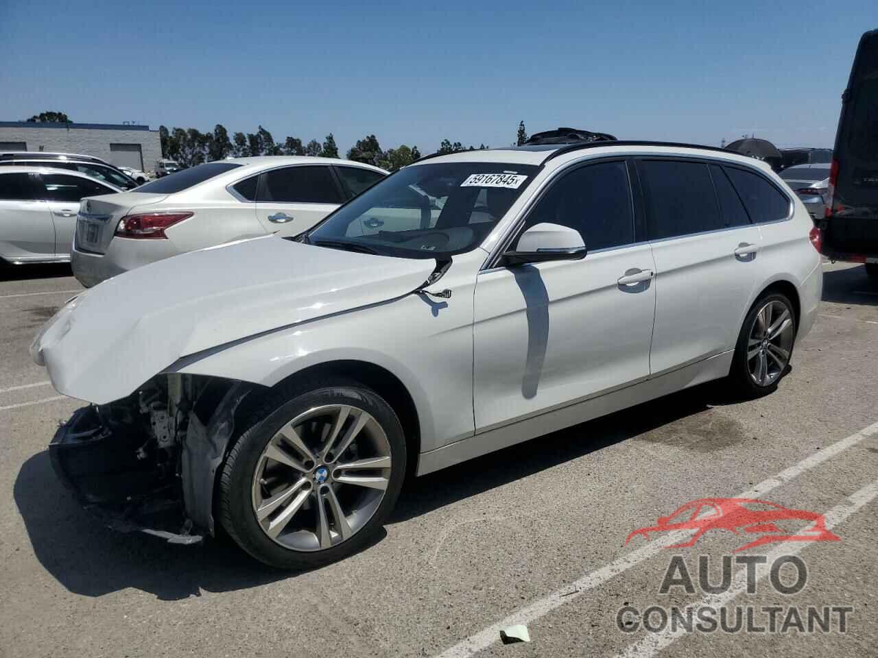 BMW 3 SERIES 2018 - WBA8J1C51JA019176