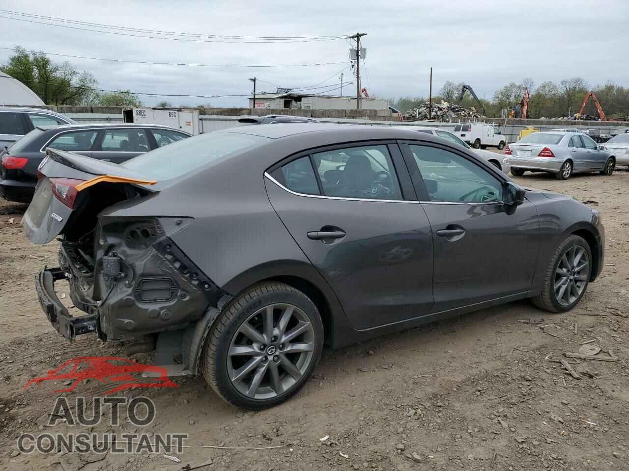MAZDA 3 2018 - 3MZBN1V32JM174537
