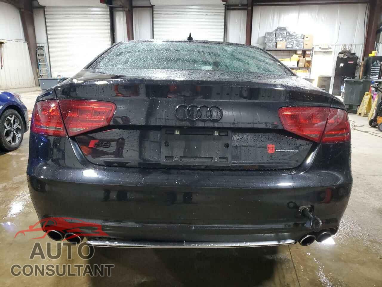 AUDI S8 2014 - WAUD2AFD3EN004210