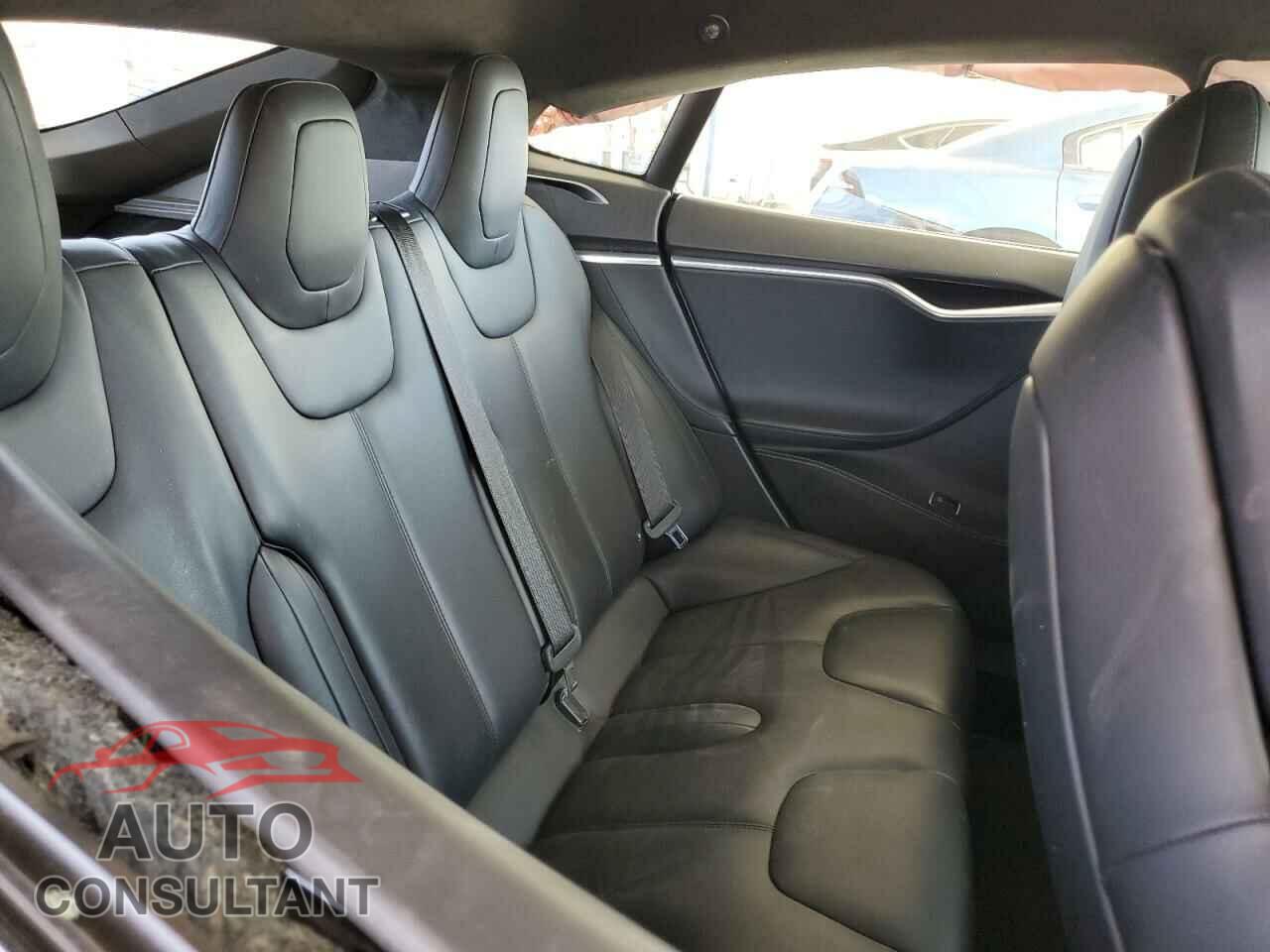 TESLA MODEL S 2017 - 5YJSA1E29HF201107