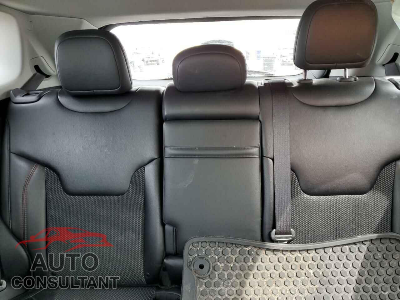 JEEP COMPASS 2019 - 3C4NJDDB7KT770210