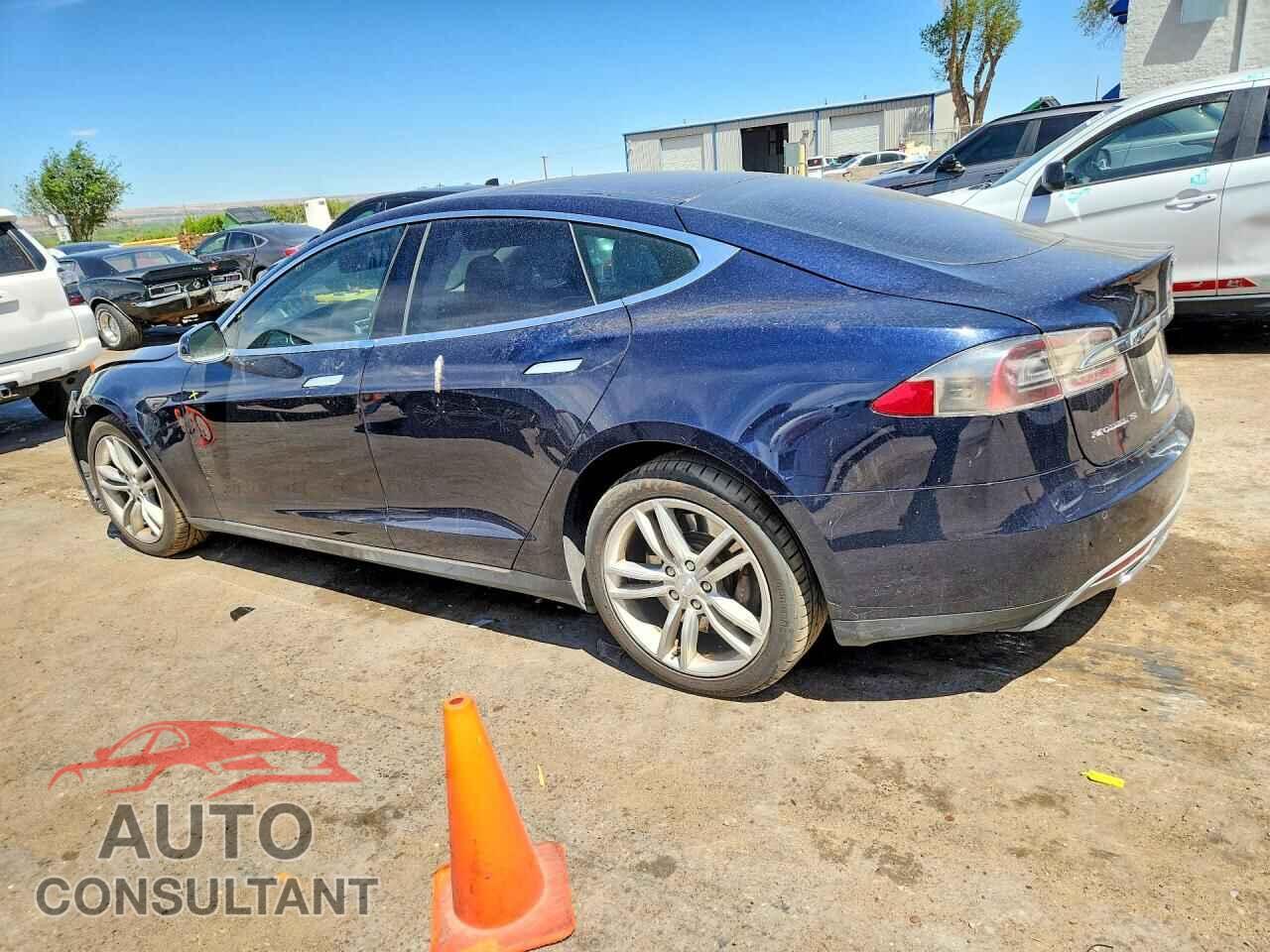 TESLA MODEL S 2013 - 5YJSA1CN1DFP26346