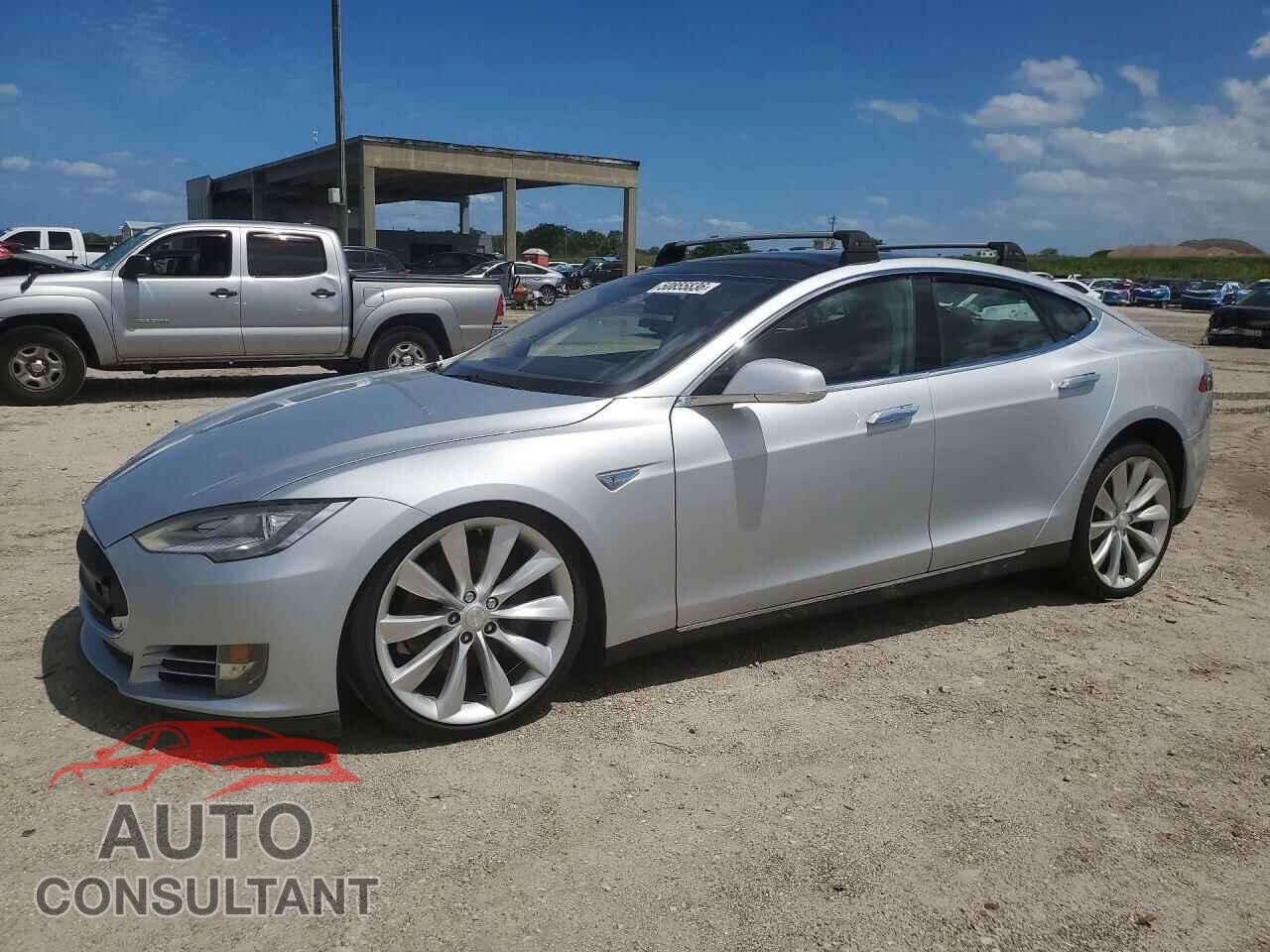 TESLA MODEL S 2013 - 5YJSA1CN4DFP04115