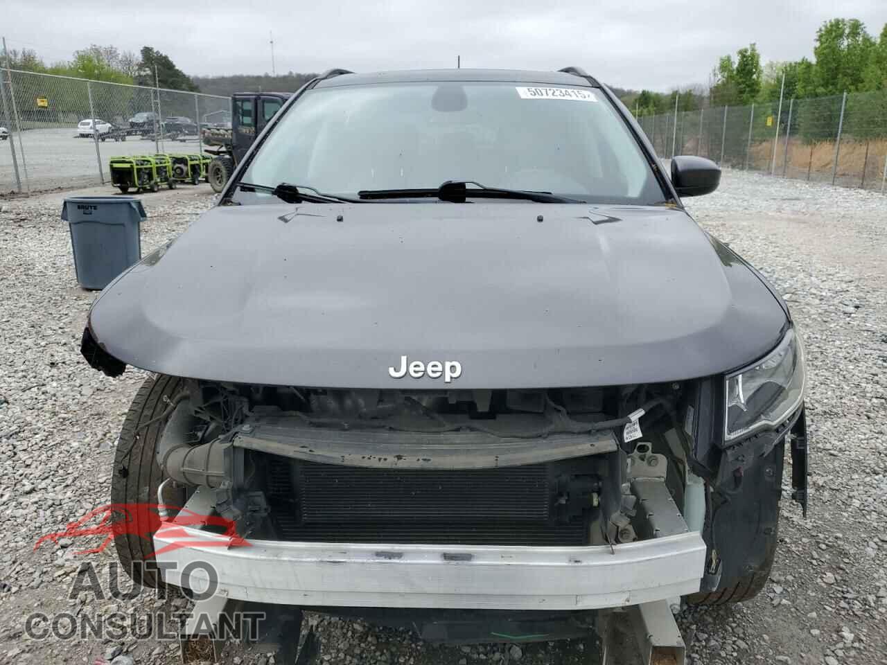 JEEP COMPASS 2018 - 3C4NJDBB3JT290652