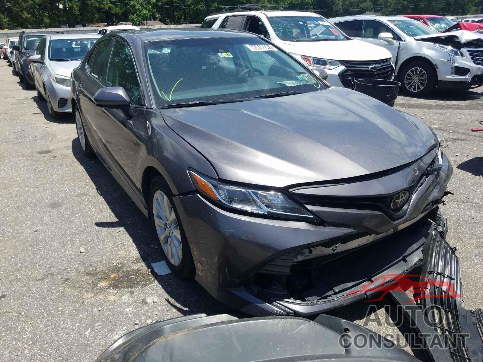 TOYOTA CAMRY 2018 - 4T1B11HK1JU102091