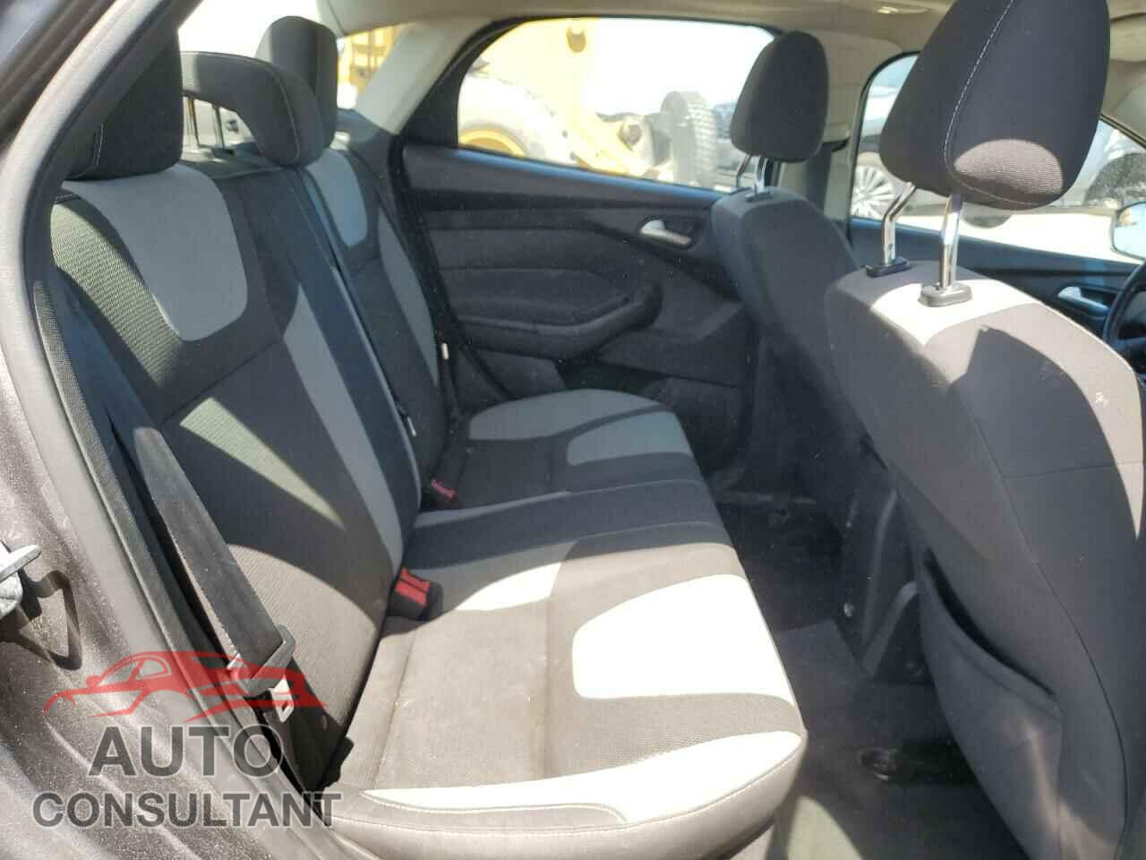 FORD FOCUS 2012 - 1FAHP3F26CL371455