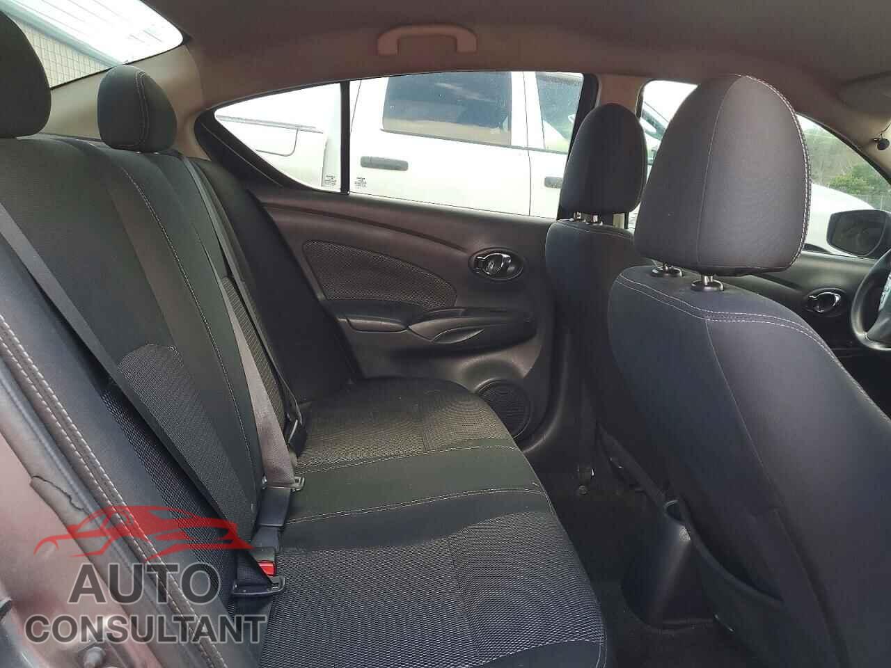 NISSAN VERSA 2019 - 3N1CN7AP3KL807205
