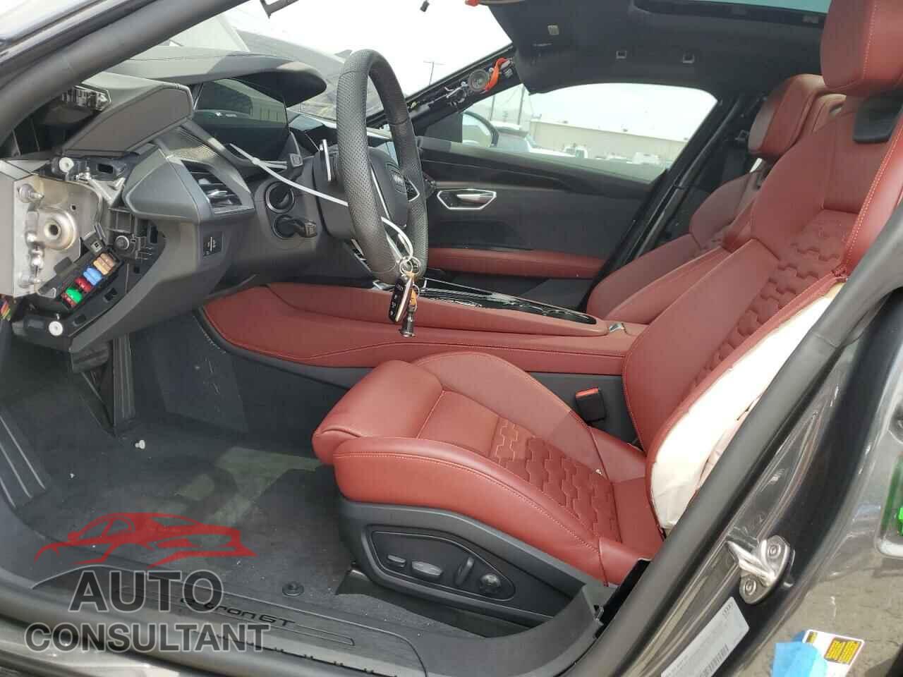 AUDI E-TRON GT 2023 - WAUCJBFWXP7008476