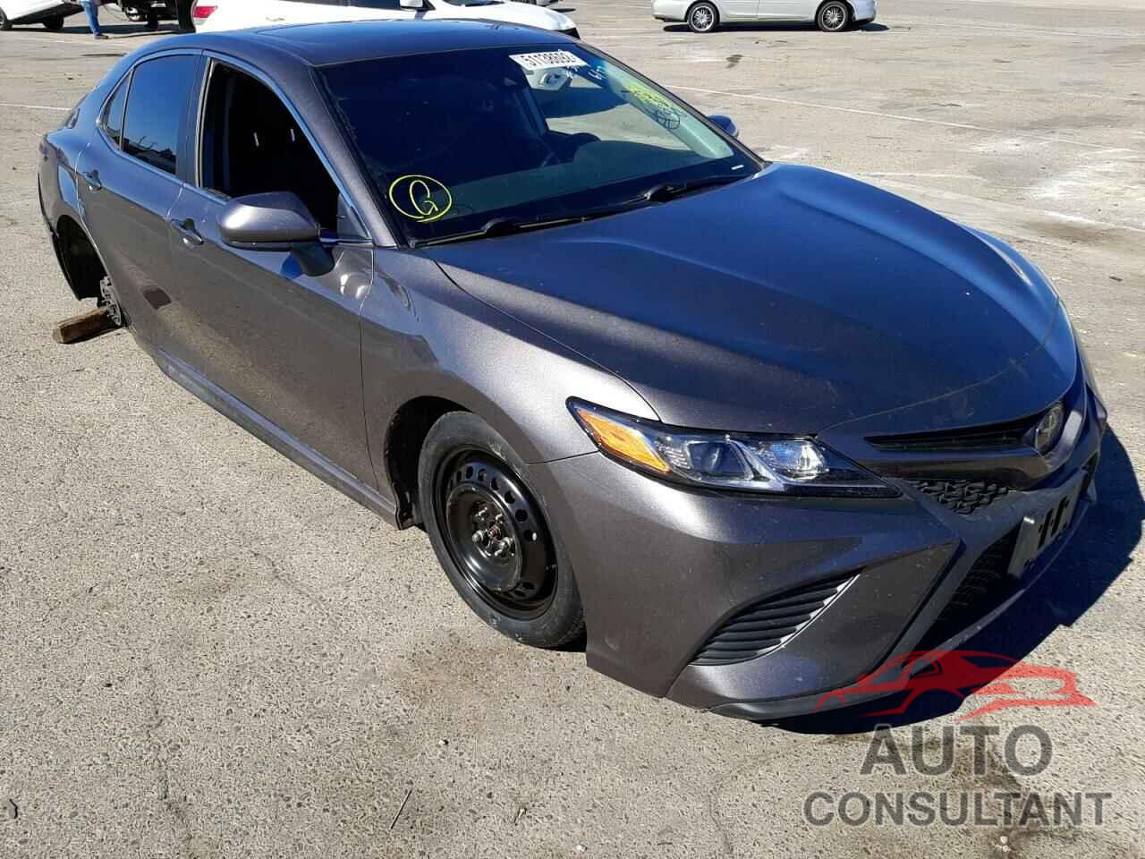 TOYOTA CAMRY 2018 - 4T1B11HK4JU137000