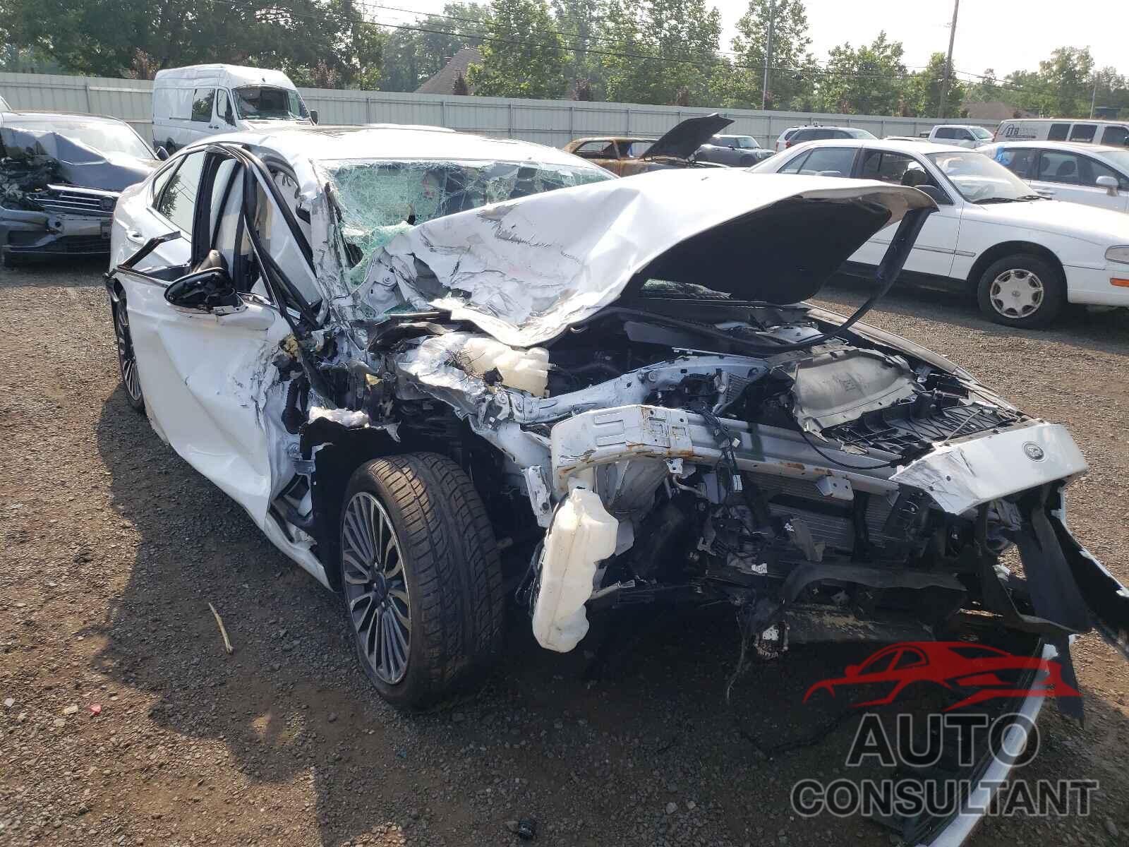 FORD FUSION 2018 - 3FA6P0RU1JR247949