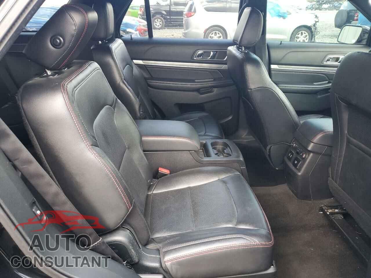 FORD EXPLORER 2018 - 1FM5K8GT5JGB25577