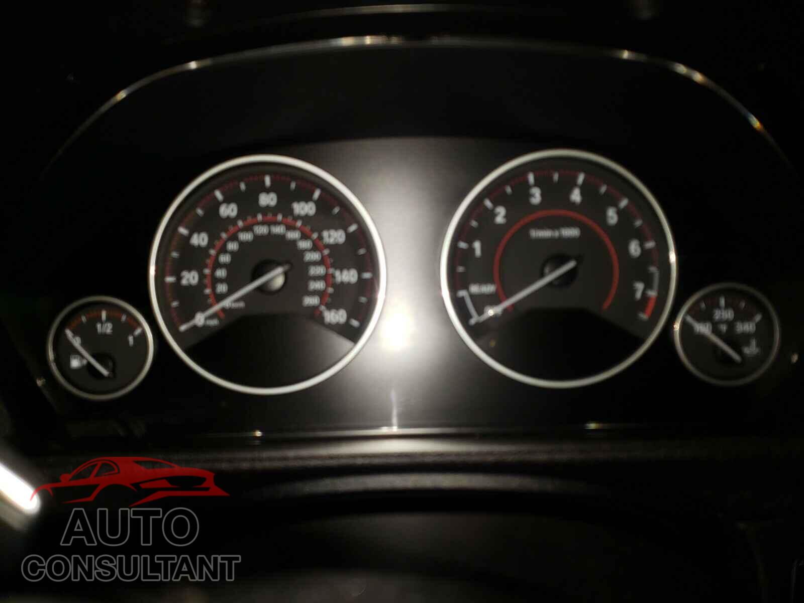 BMW 3 SERIES 2016 - WBA8E3G54GNU00211