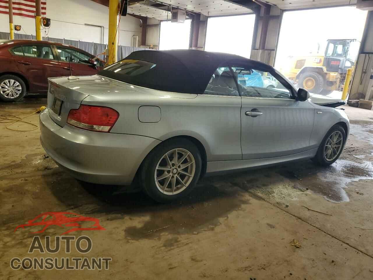 BMW 1 SERIES 2011 - WBAUL7C57BVM80274