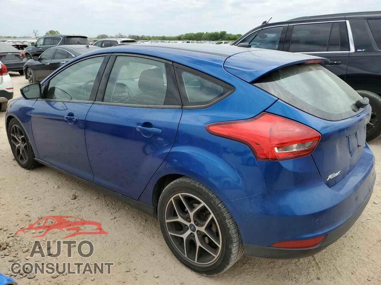 FORD FOCUS 2018 - 1FADP3M23JL323751