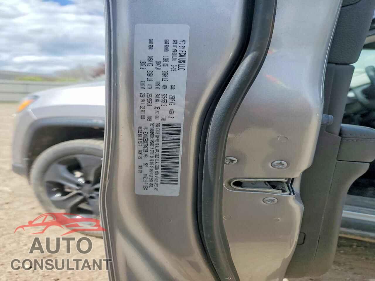 JEEP COMPASS 2019 - 3C4NJDBB8KT740720