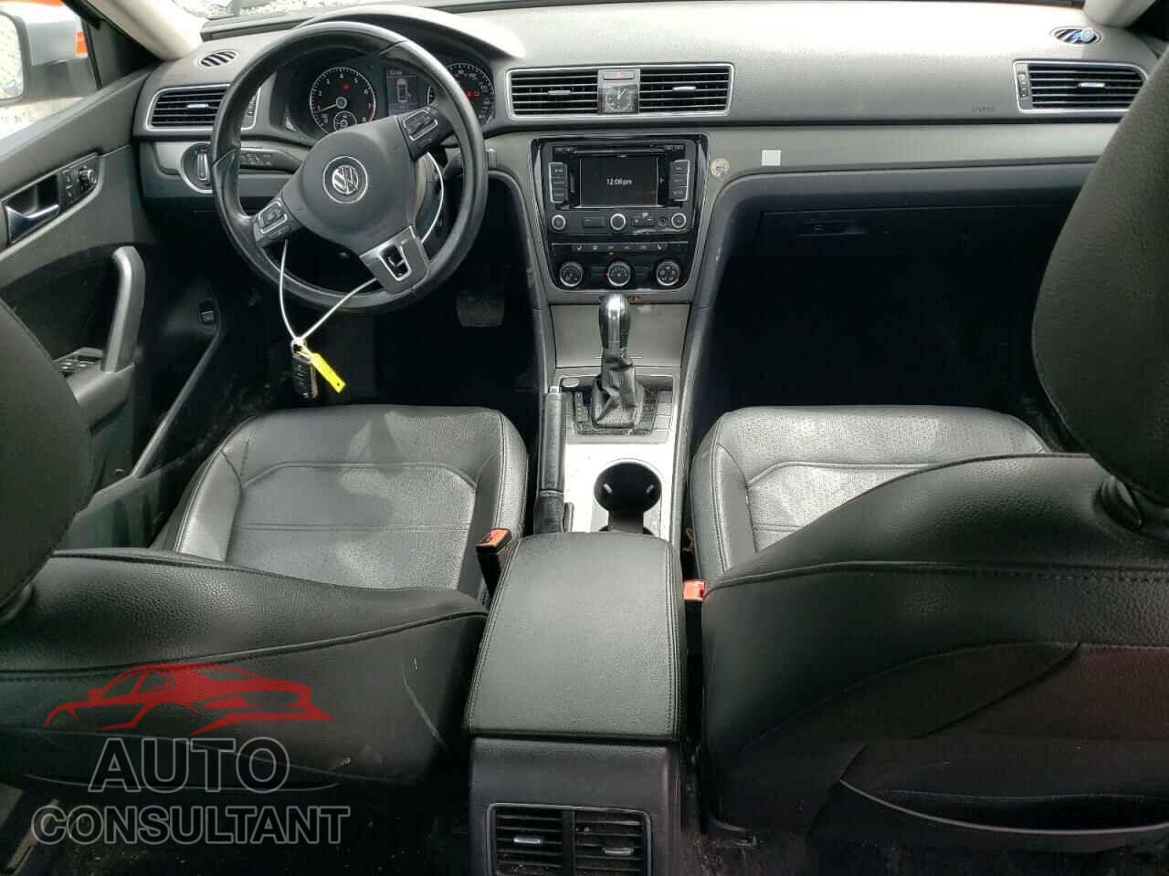 VOLKSWAGEN PASSAT 2014 - 1VWBP7A30EC003652