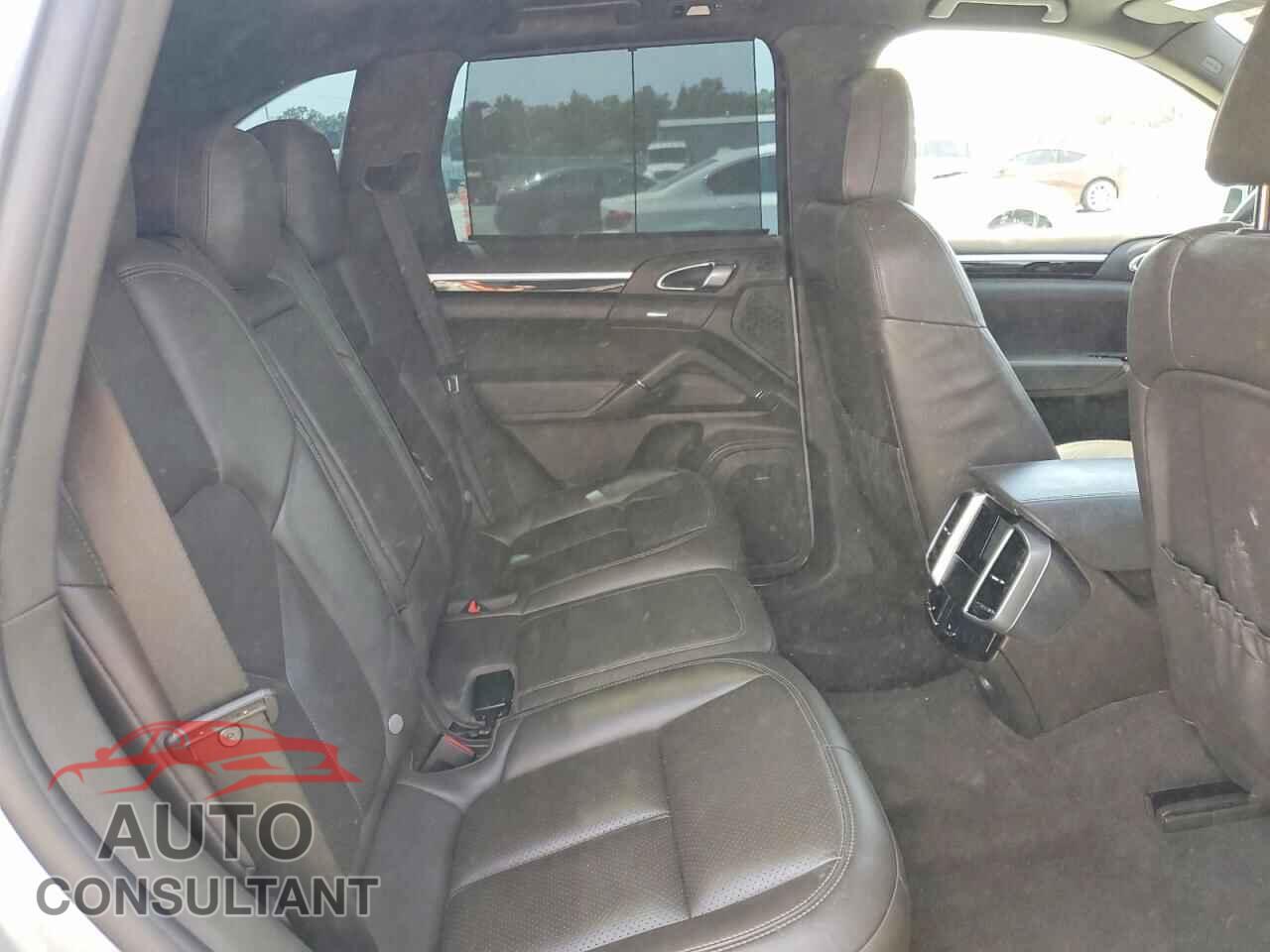 PORSCHE CAYENNE 2015 - WP1AB2A22FLA60118