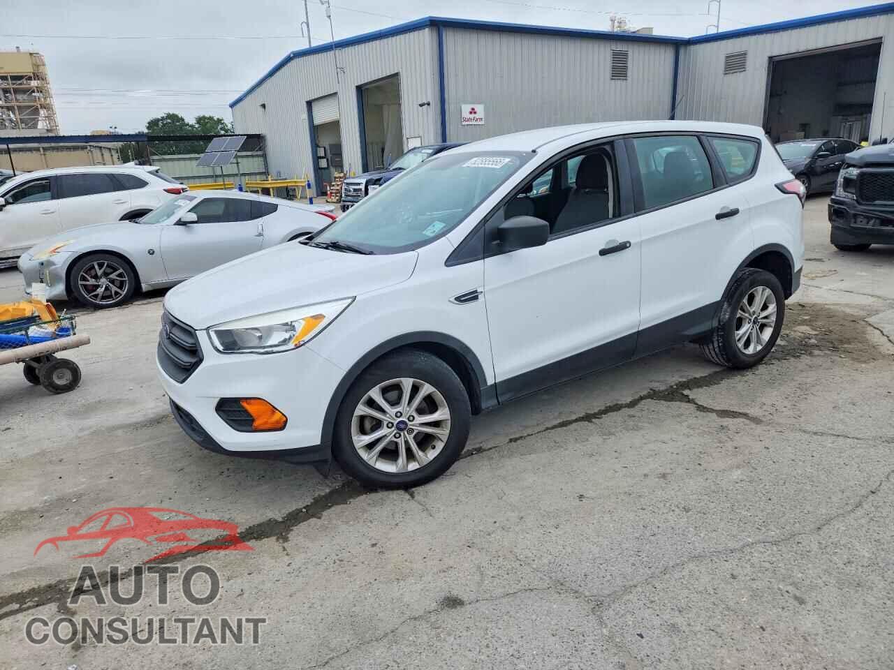 FORD ESCAPE 2017 - 1FMCU0F79HUE29871