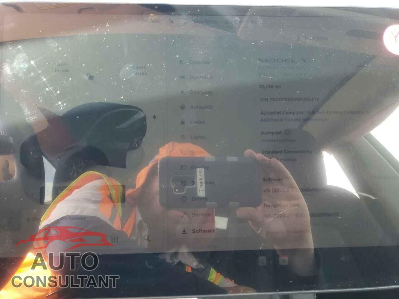 TESLA MODEL Y 2024 - 7SAYGDEE6RF009474