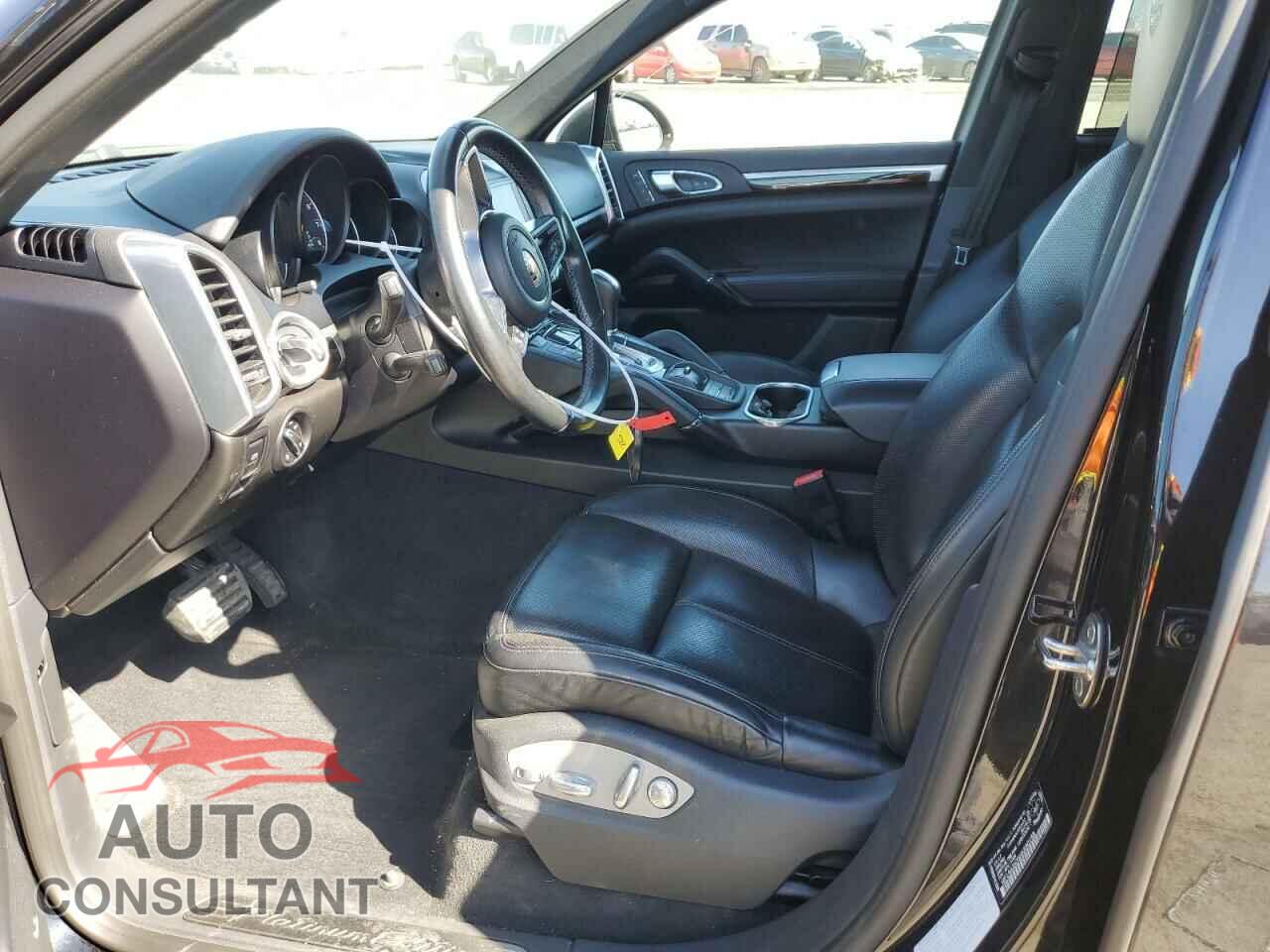 PORSCHE CAYENNE 2017 - WP1AA2A25HKA90158