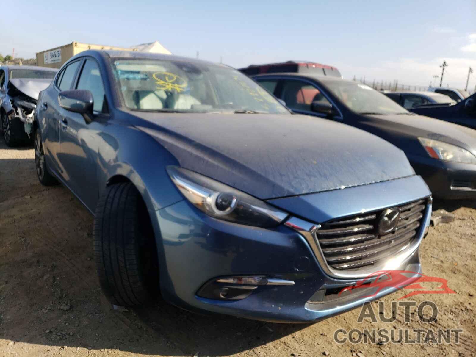 MAZDA 3 2018 - 3MZBN1M31JM267079