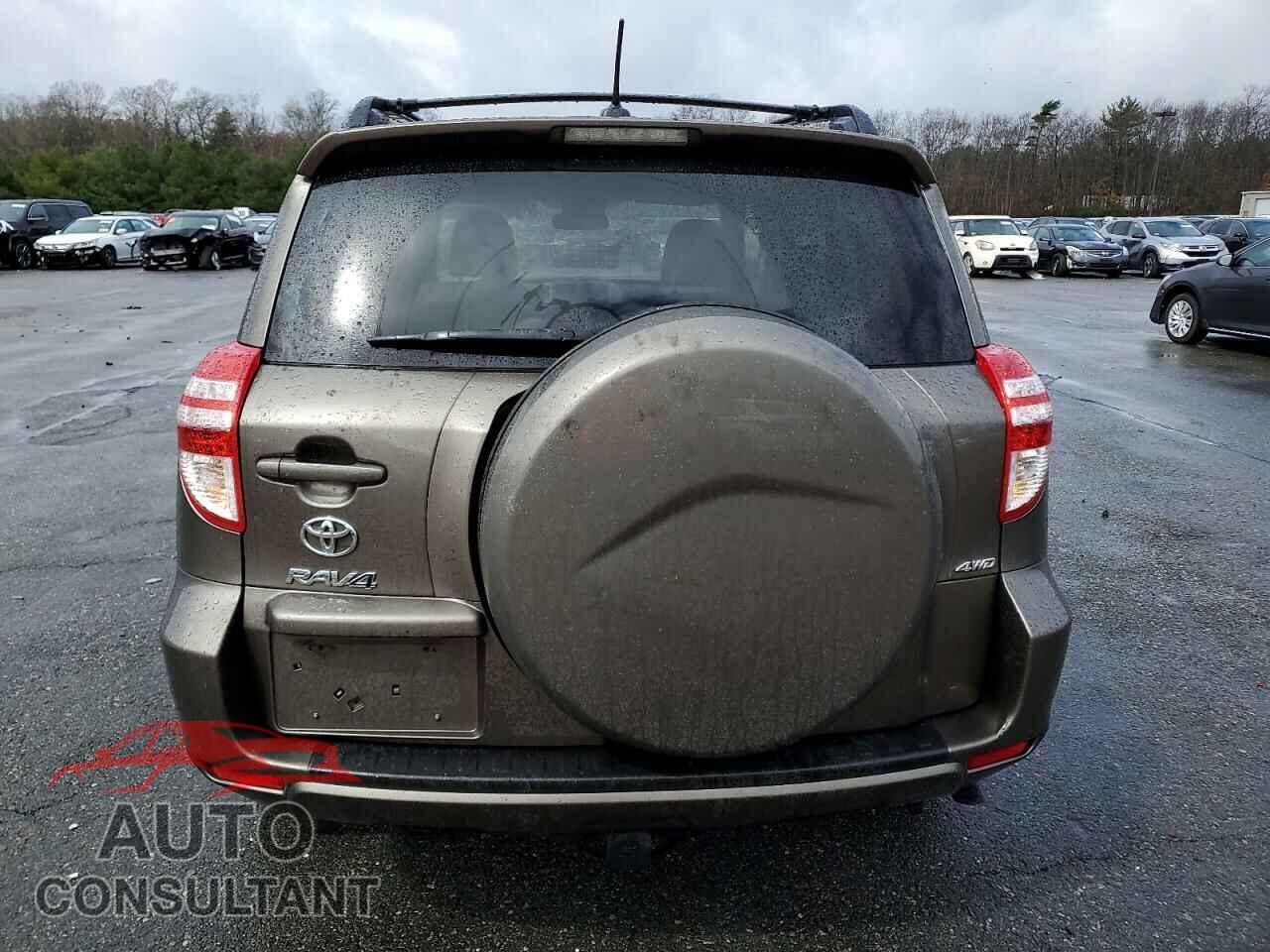 TOYOTA RAV4 2011 - JTMBF4DVXBD042935