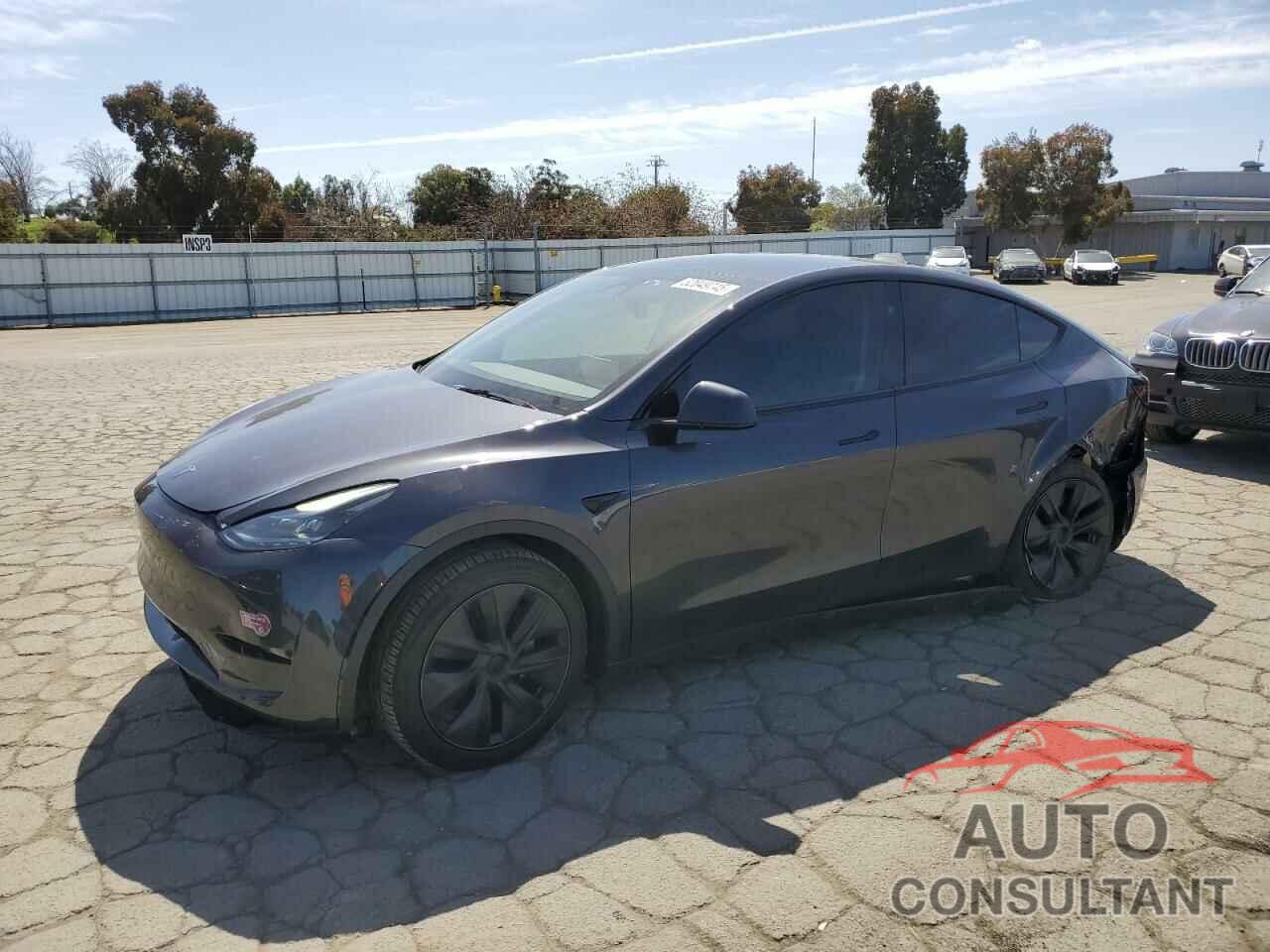 TESLA MODEL Y 2025 - 7SAYGDED4SF240354