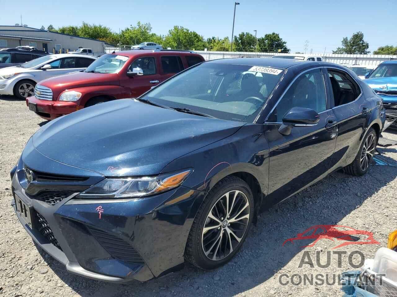 TOYOTA CAMRY 2018 - 4T1B11HK9JU643793