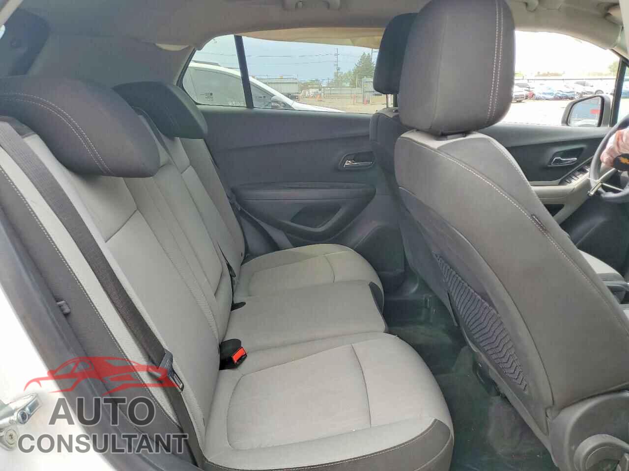 CHEVROLET TRAX 2015 - KL7CJLSB2FB087498