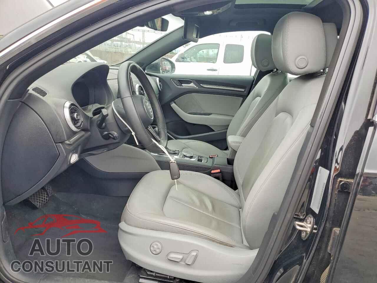 AUDI A3 2018 - WAUTPBFFXJA083770