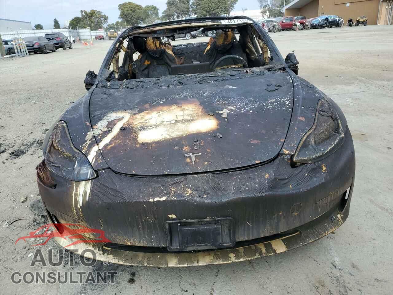 TESLA MODEL 3 2018 - 5YJ3E1EB0JF134105