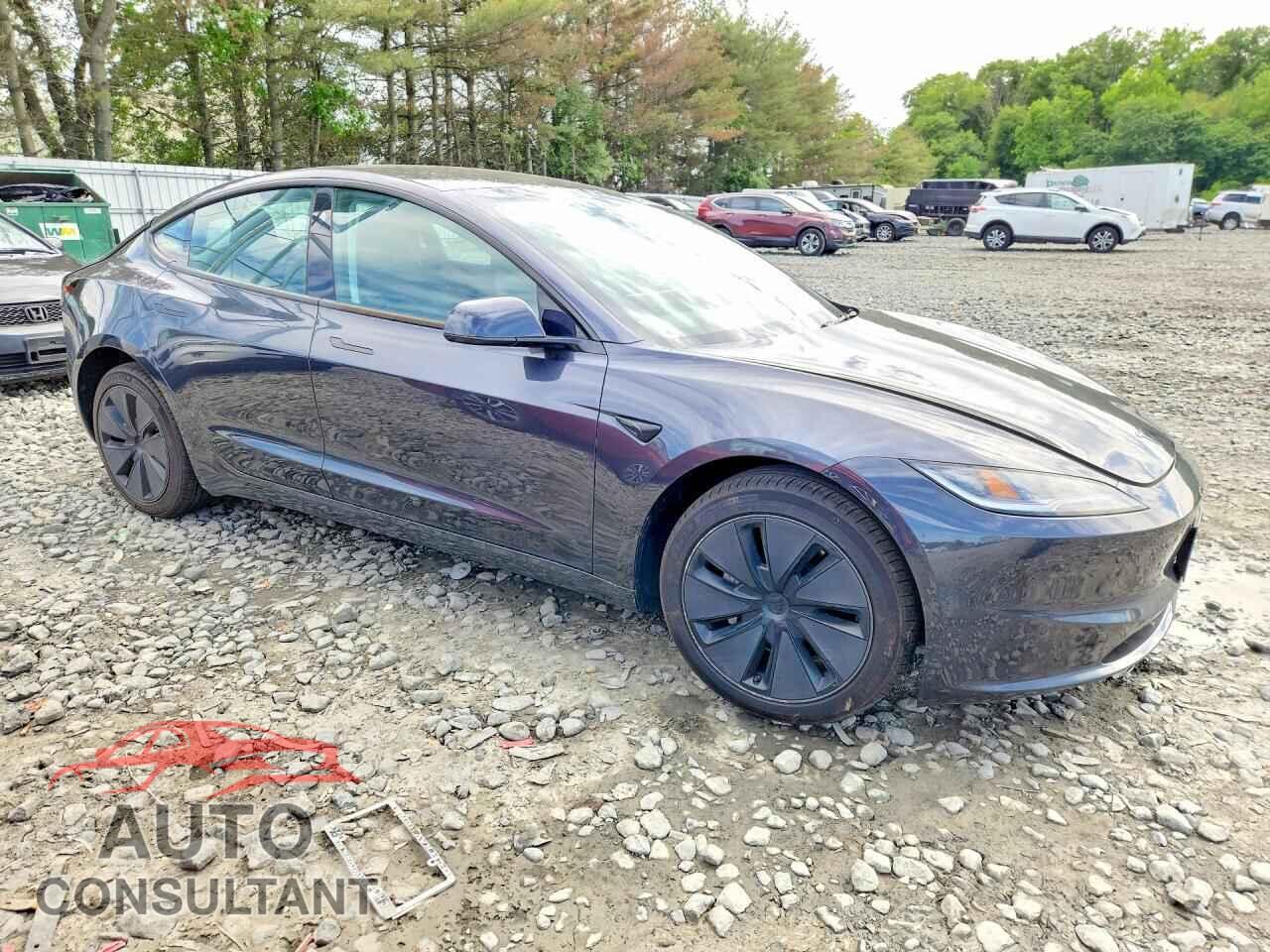 TESLA MODEL 3 2024 - 5YJ3E1EA4RF824460