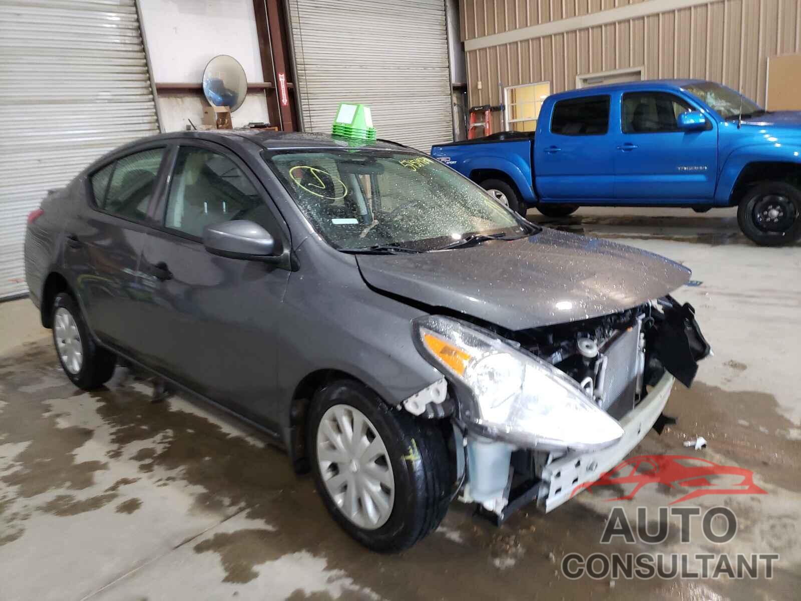NISSAN VERSA 2018 - 3N1CN7AP7JL812793