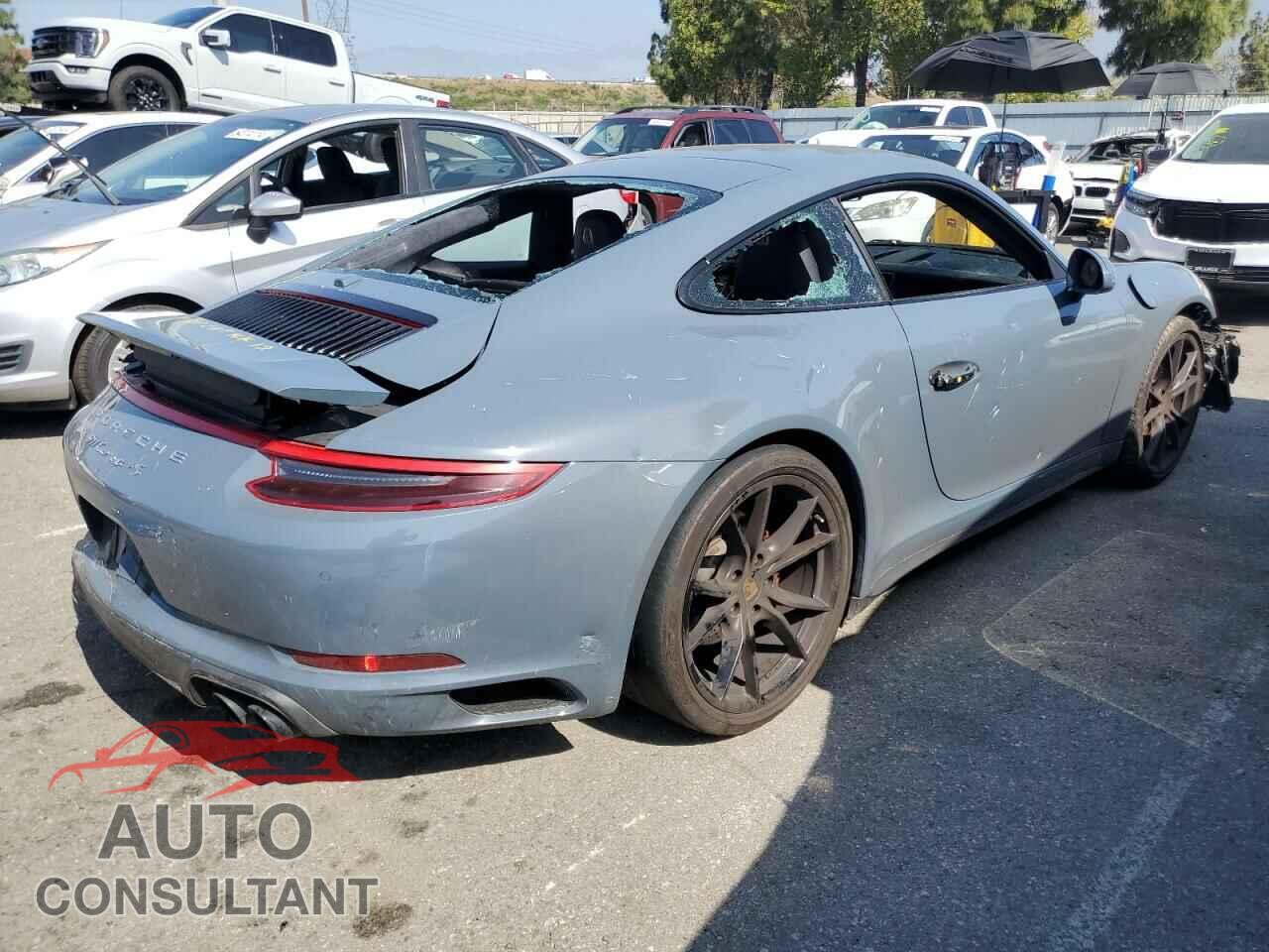 PORSCHE 911 2018 - WP0AB2A9XJS122331