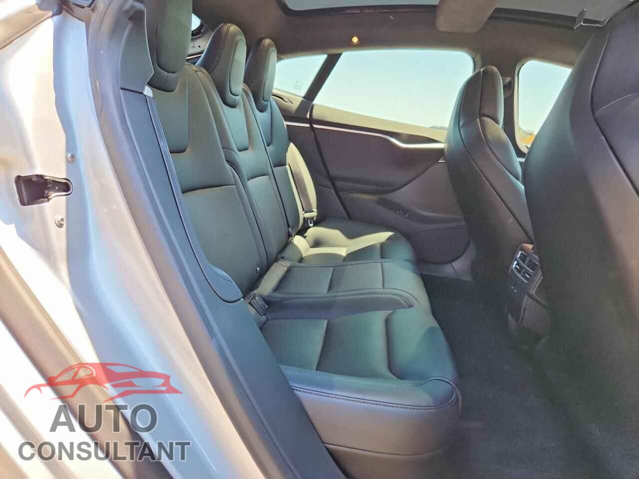 TESLA MODEL S 2017 - 5YJSA1E2XHF230373