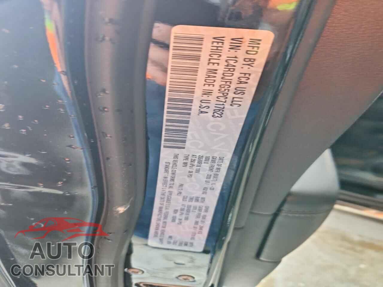 DODGE DURANGO 2023 - 1C4RDJFG5PC717623