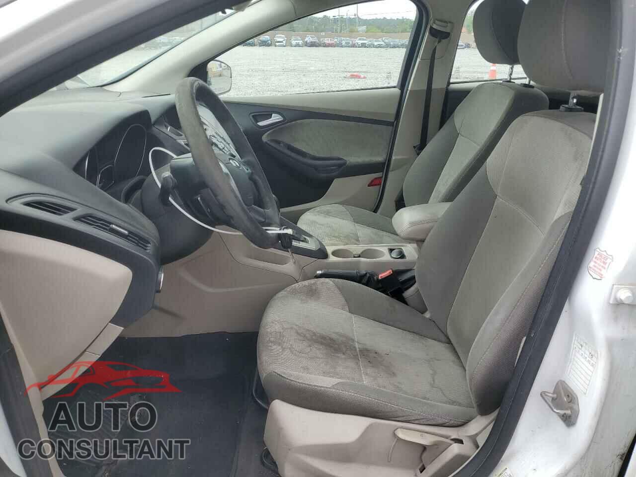 FORD FOCUS 2014 - 1FADP3F20EL145915