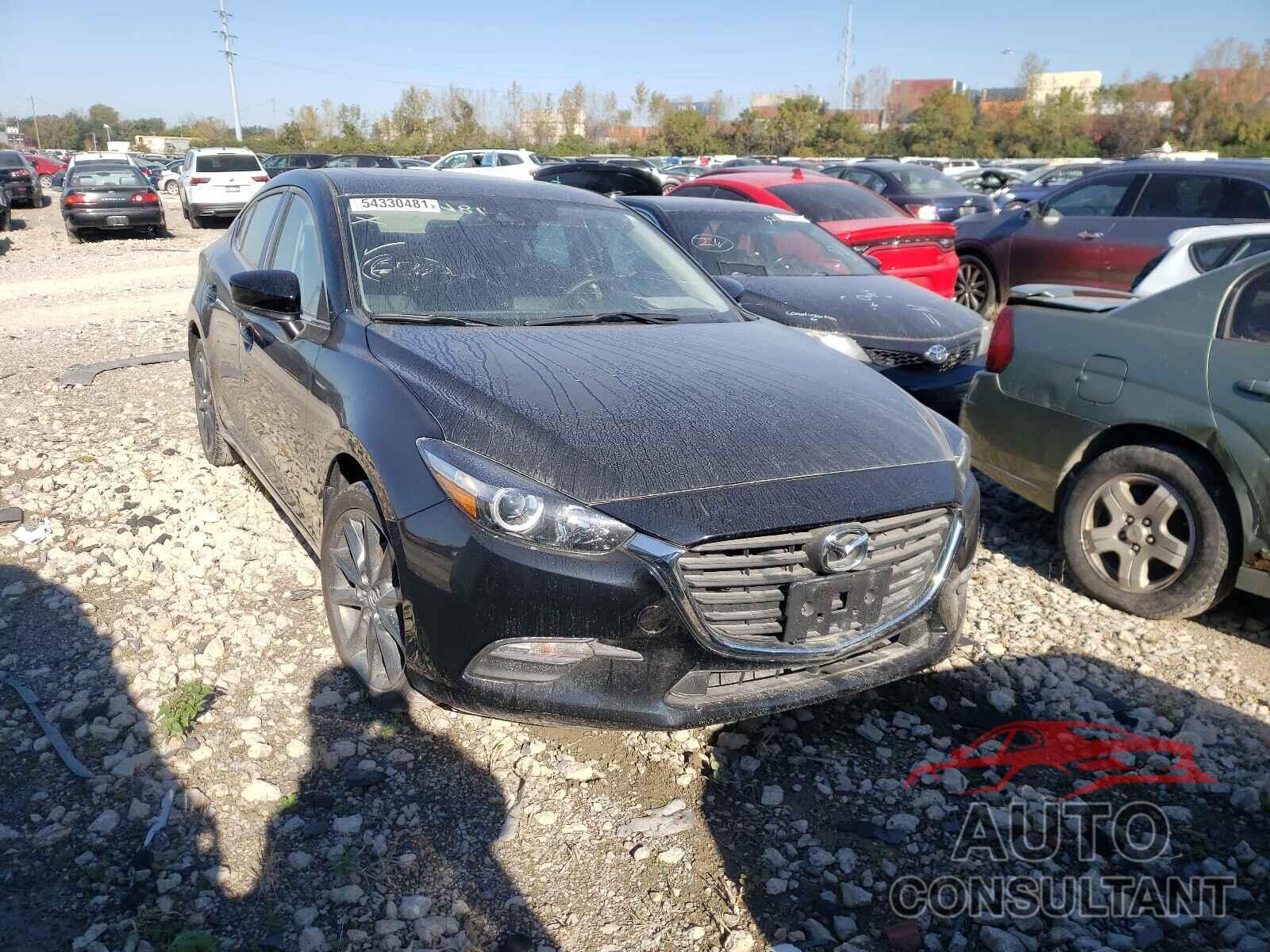 MAZDA 3 2018 - 3MZBN1V33JM264568