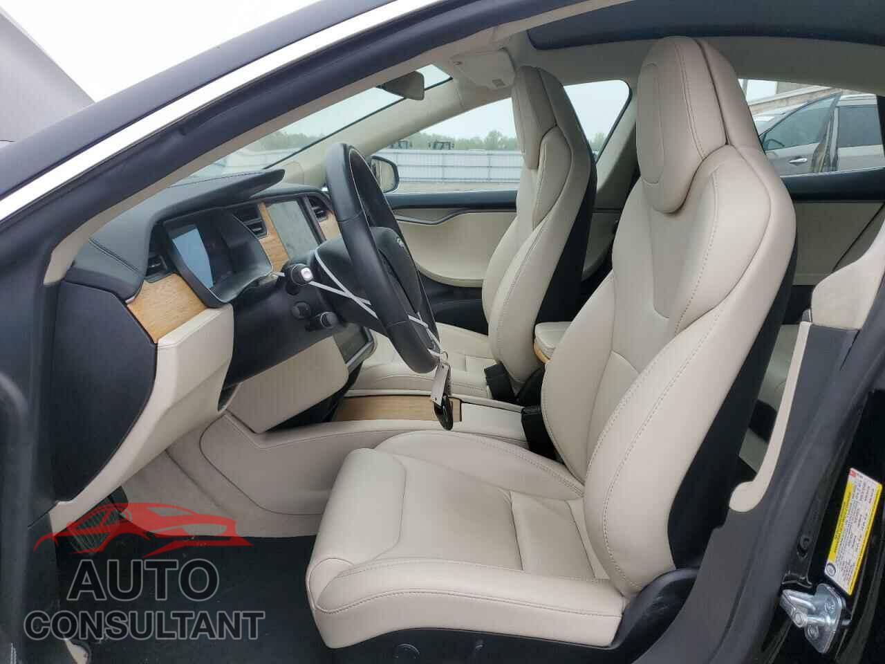 TESLA MODEL S 2019 - 5YJSA1E22KF301461