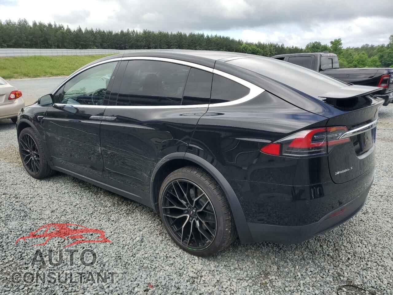 TESLA MODEL X 2017 - 5YJXCBE24HF066611