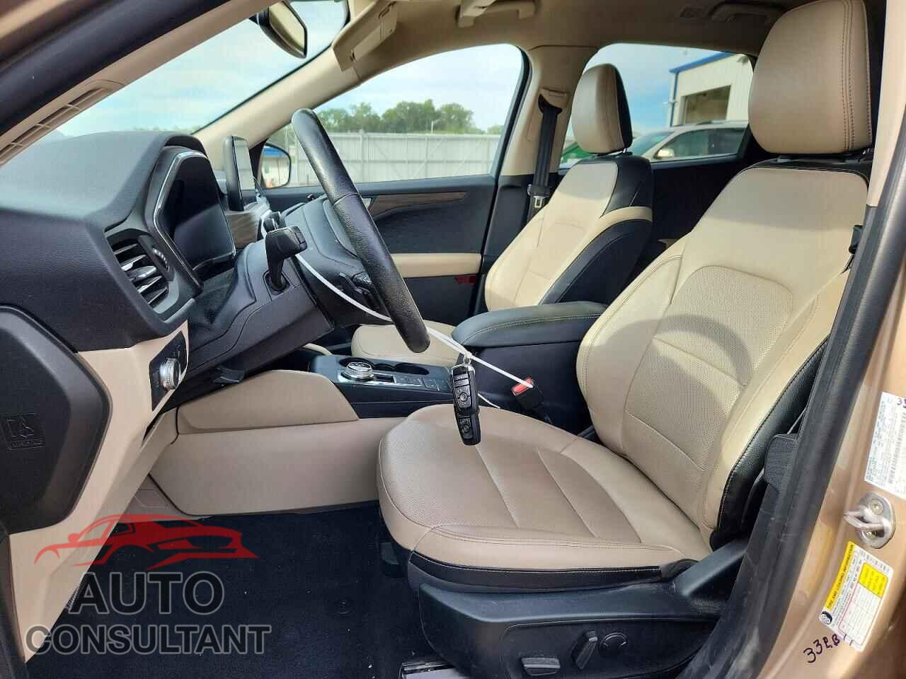 FORD ESCAPE 2020 - 1FMCU9J96LUA26677