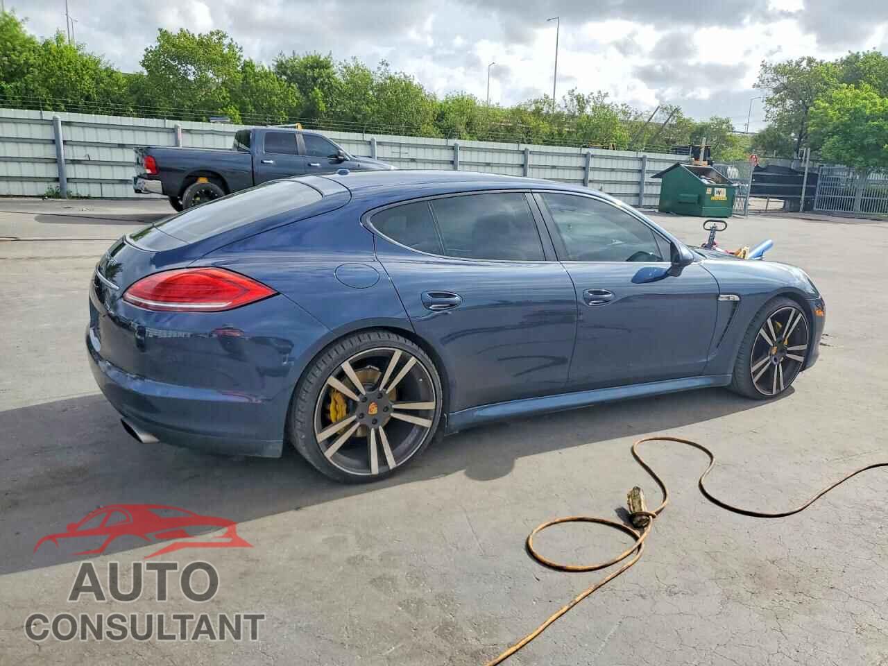 PORSCHE PANAMERA 2011 - WP0AA2A7XBL011680