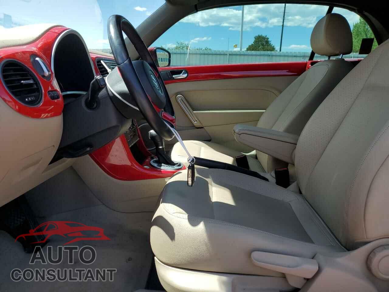 VOLKSWAGEN BEETLE 2017 - 3VW517AT2HM813141