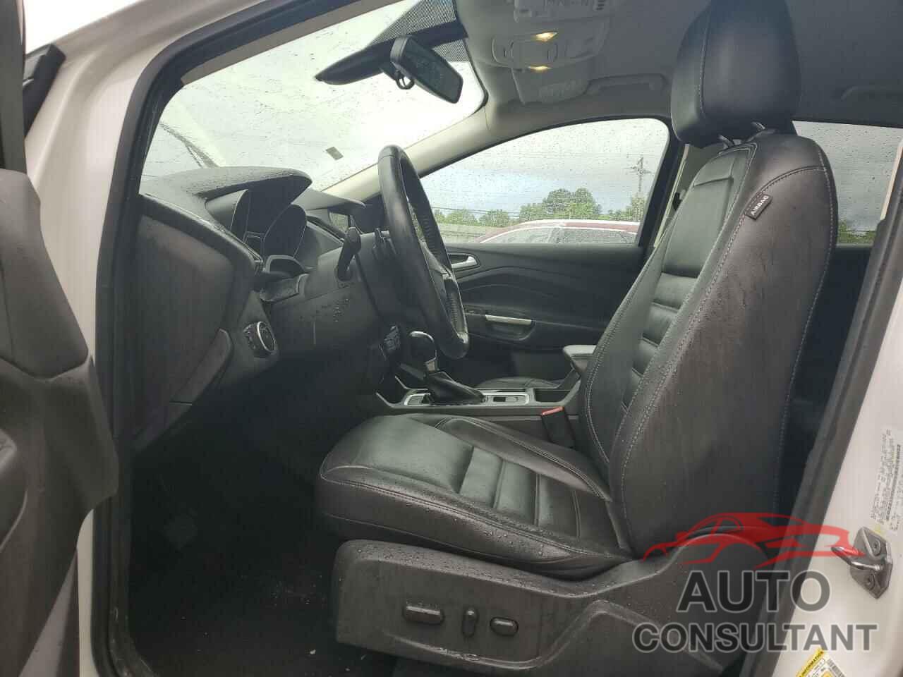 FORD ESCAPE 2017 - 1FMCU0J96HUC34755
