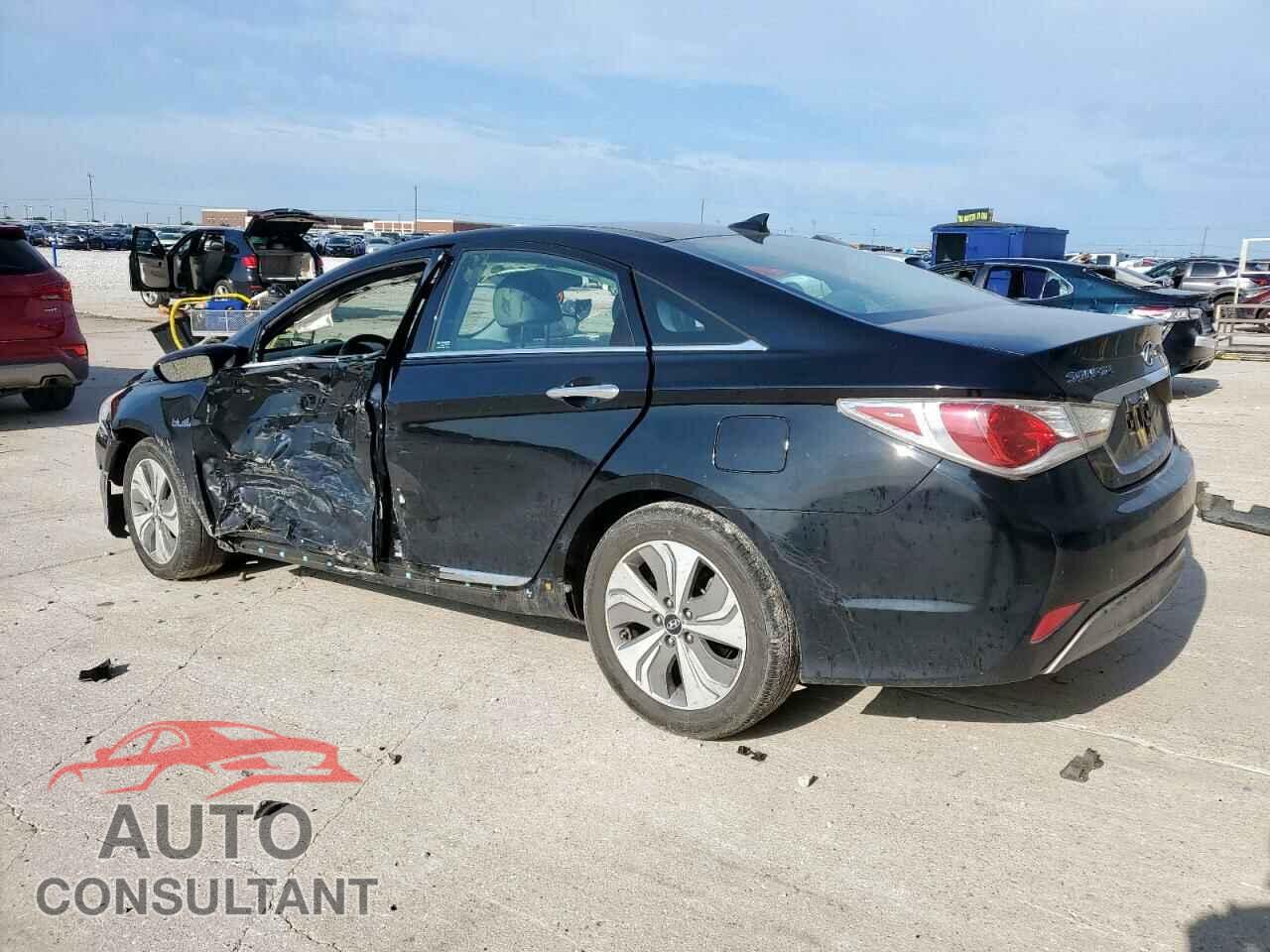 HYUNDAI SONATA 2015 - KMHEC4A43FA126177