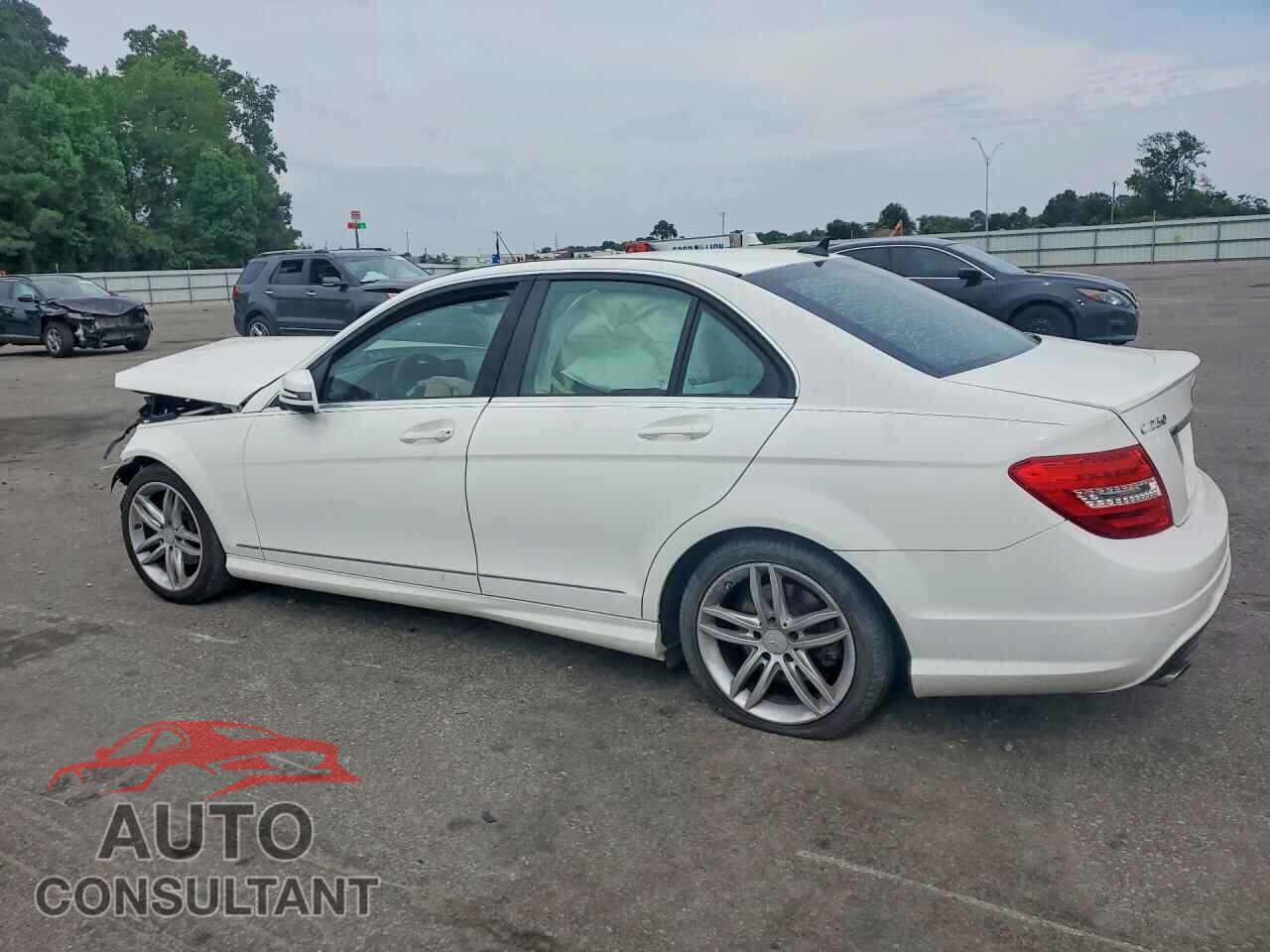 MERCEDES-BENZ C-CLASS 2014 - WDDGF4HB3EA940844