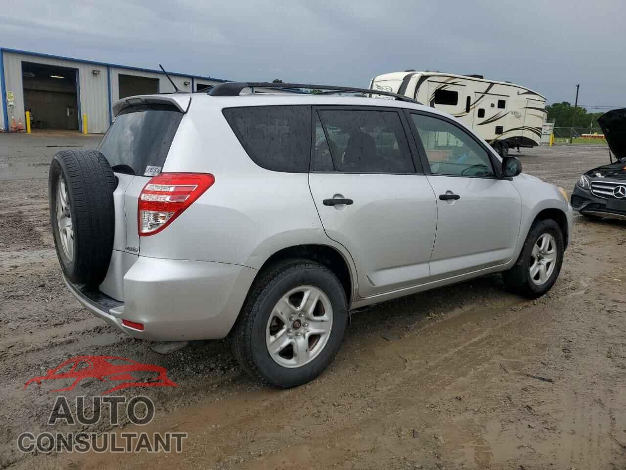 TOYOTA RAV4 2011 - JTMBF4DV8BD040875