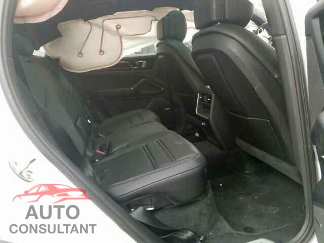 PORSCHE CAYENNE 2019 - WP1AA2AY5KDA03875